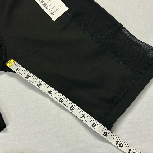 NWT Blooming Jelly Womens Athletic Shorts Sz S Pockets Stretch Biking Gym Black - Picture 11 of 14